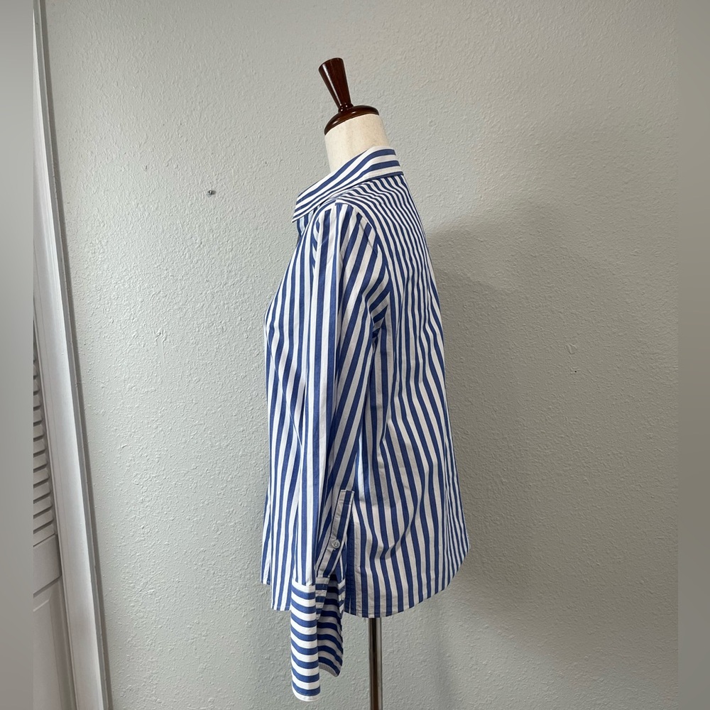 Banana Republic Blue and White Striped Button Down Shirt Size XS - Picture 3 of 6